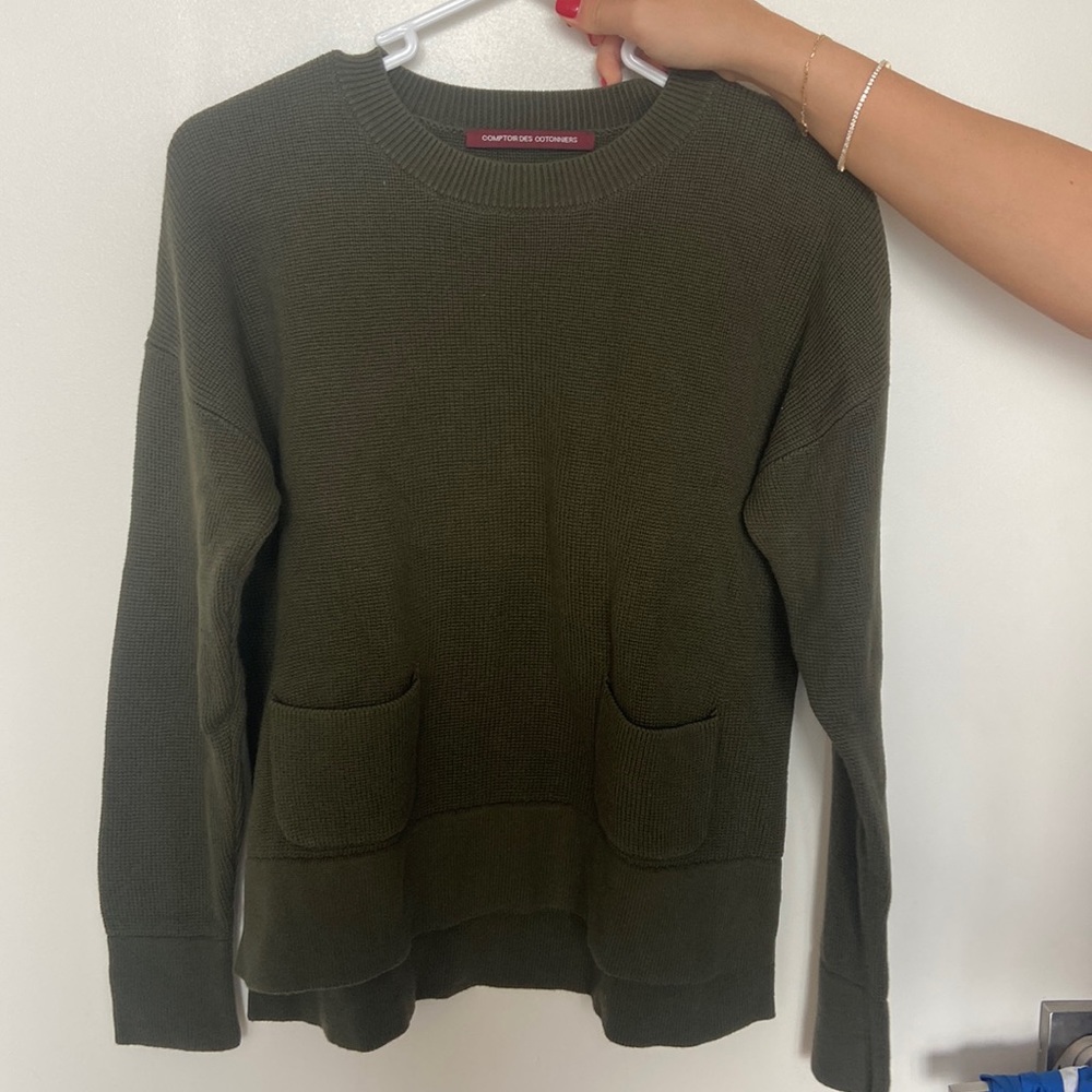 Green cotton sweater with 2 pockets